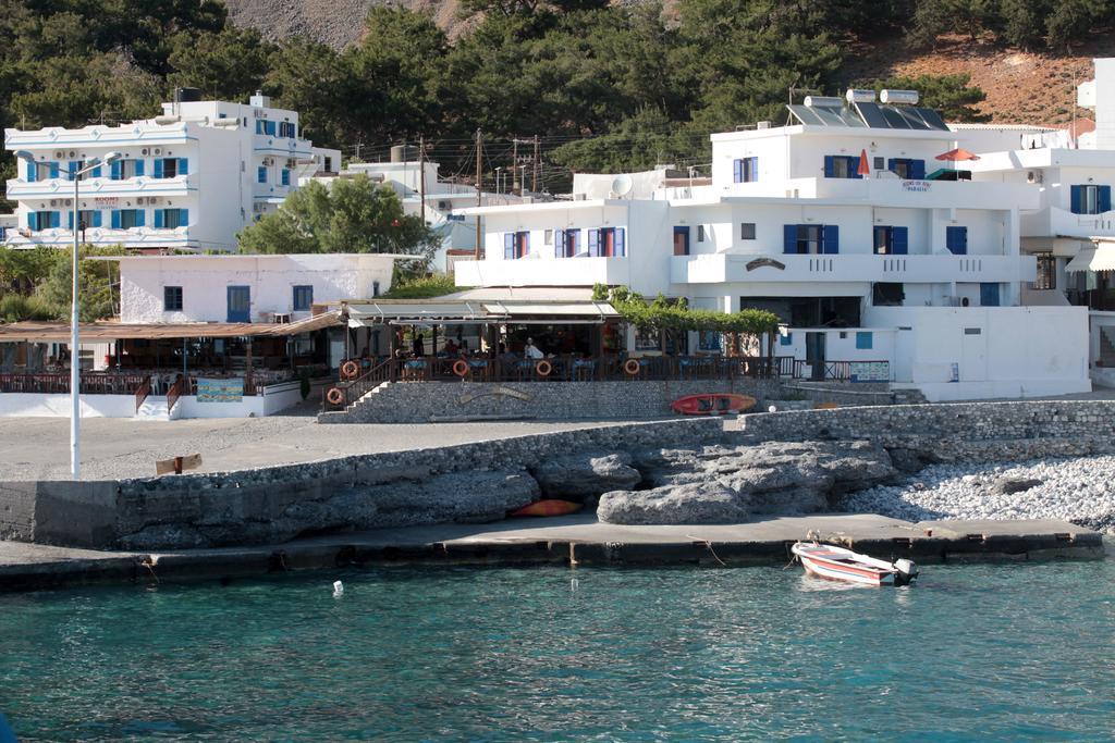 Paralia Guest House Ayía Roúmeli Bagian luar foto