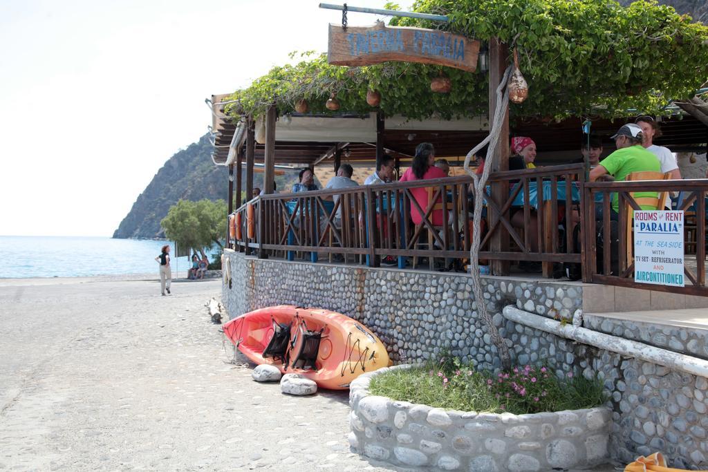 Paralia Guest House Ayía Roúmeli Ruang foto