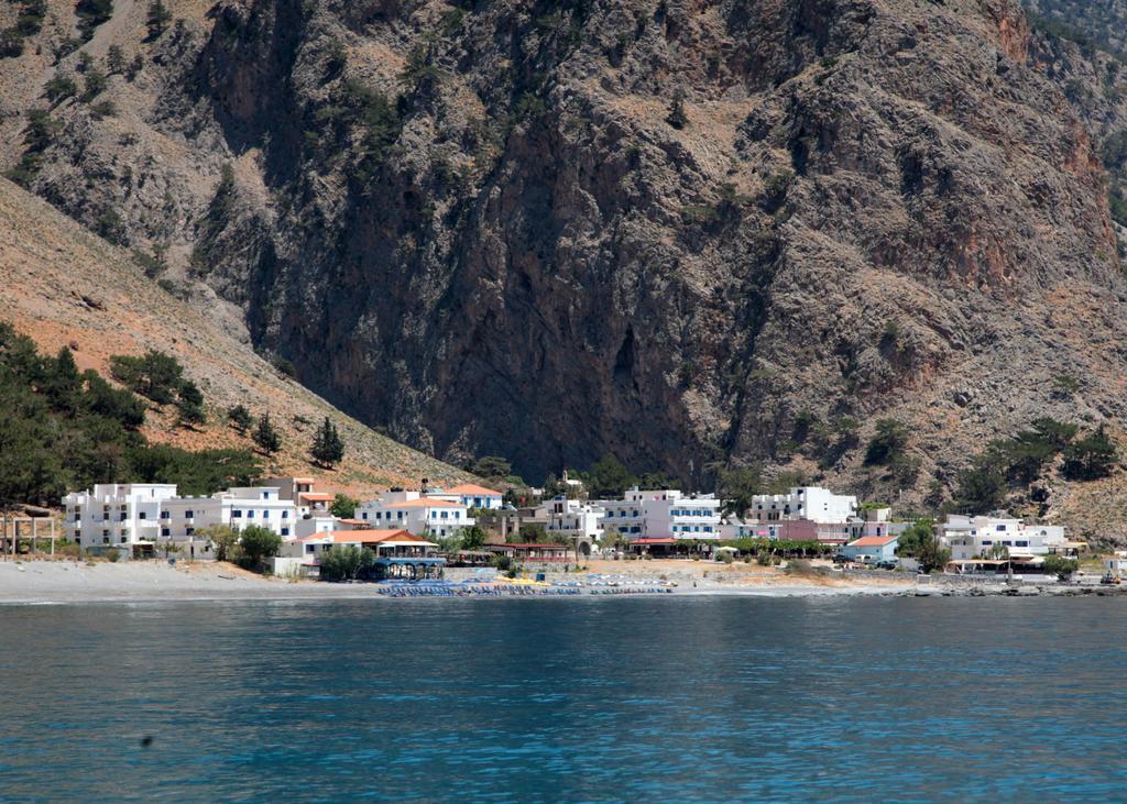 Paralia Guest House Ayía Roúmeli Bagian luar foto