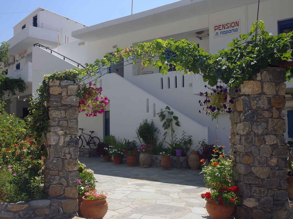 Paralia Guest House Ayía Roúmeli Bagian luar foto