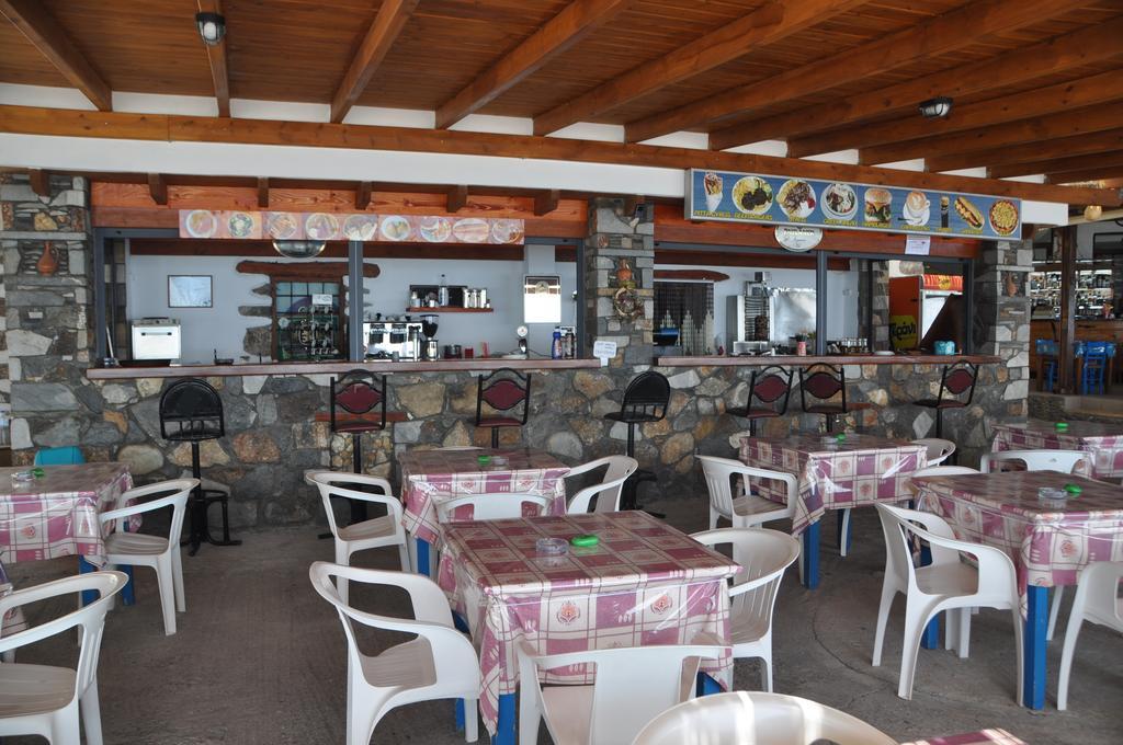 Paralia Guest House Ayía Roúmeli Bagian luar foto