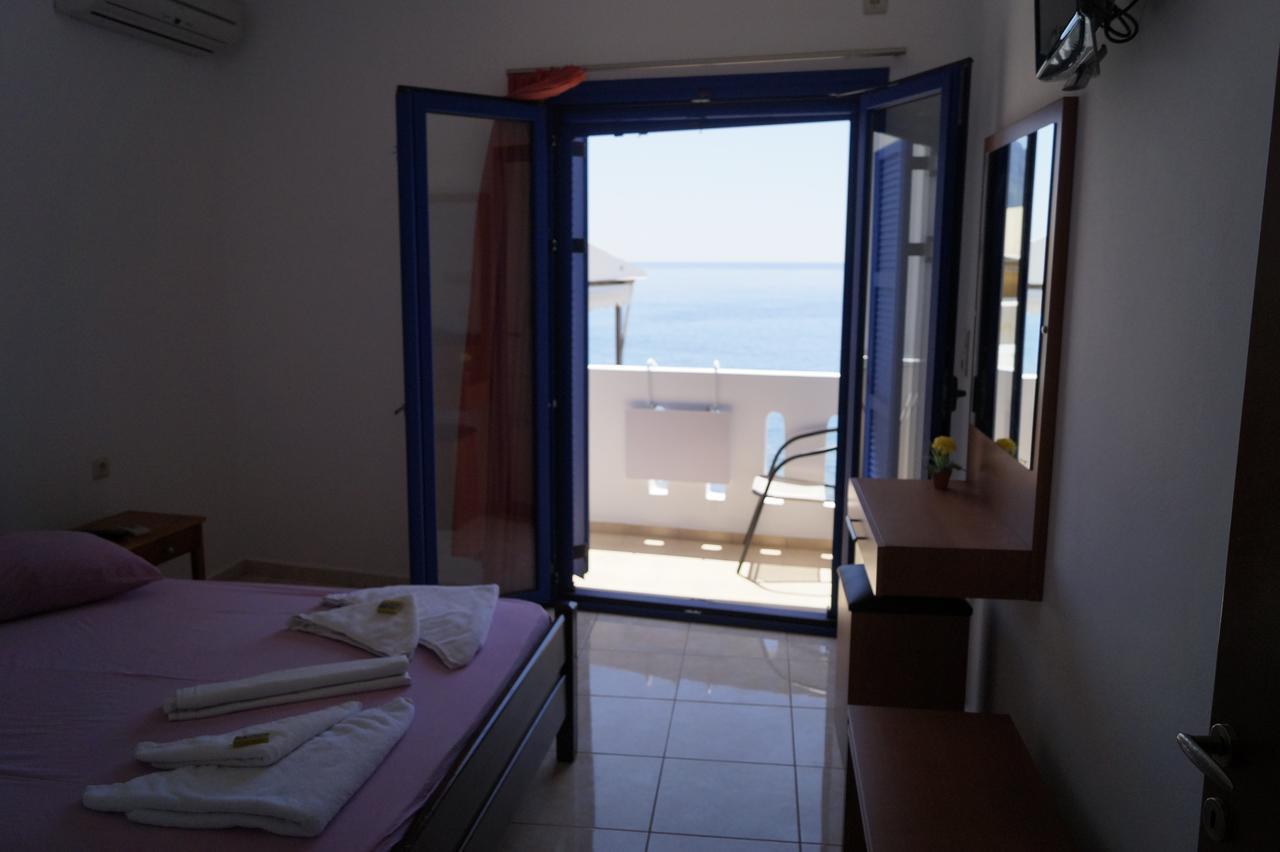 Paralia Guest House Ayía Roúmeli Bagian luar foto